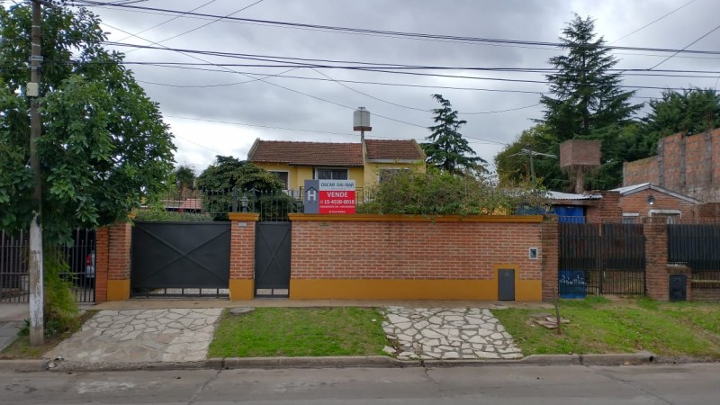 Espectacular casa con lote y piscina en Hurlingham