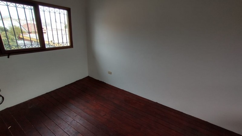 Espectacular casa con lote y piscina en Hurlingham