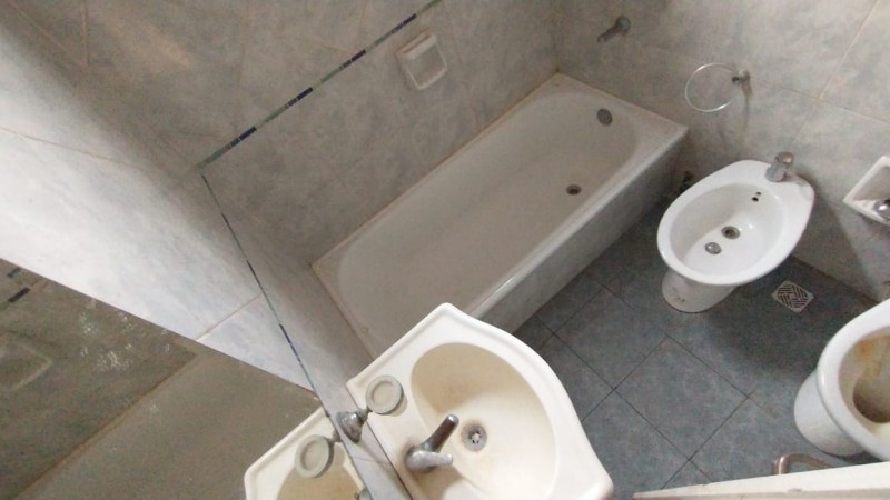 Espectacular casa con lote y piscina en Hurlingham