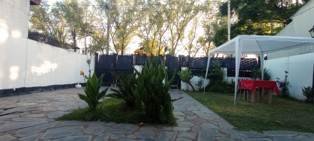 Casa sobre Combate Pavón en Villa Club