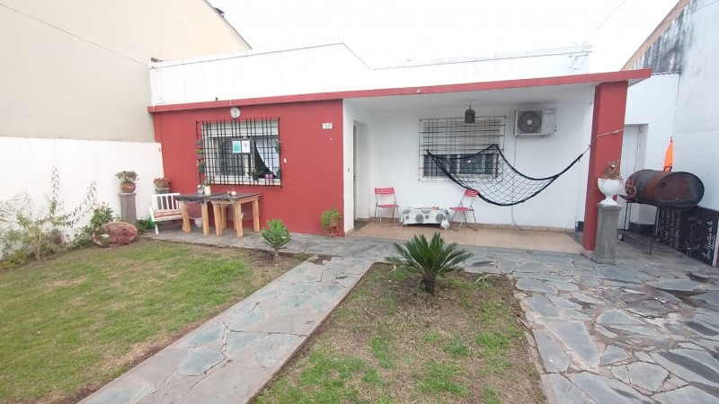 Casa sobre Combate Pavón en Villa Club