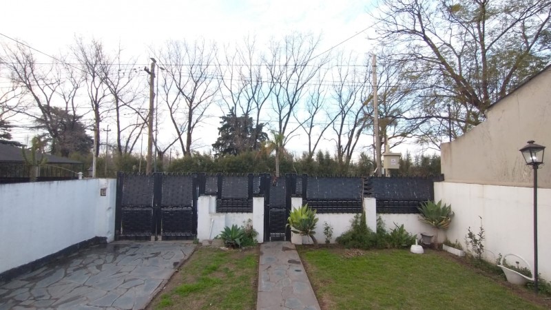Casa sobre Combate Pavón en Villa Club