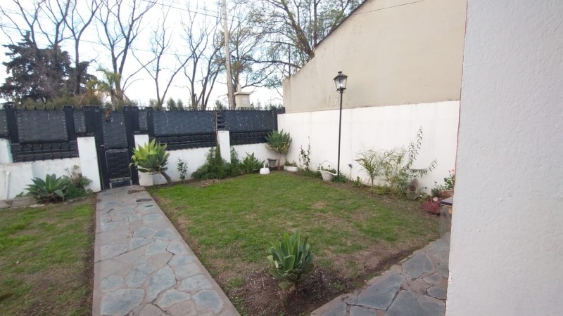 Casa sobre Combate Pavón en Villa Club