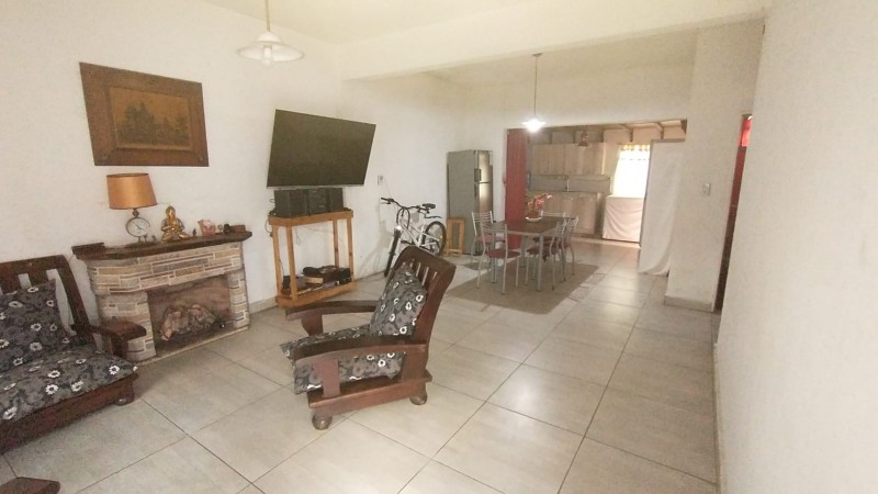 Casa sobre Combate Pavón en Villa Club