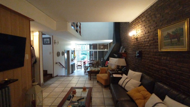 Casa en Hurlingham centro, sobre Ricchieri