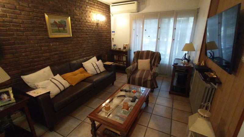 Casa en Hurlingham centro, sobre Ricchieri