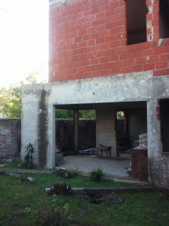Oportunidad inversor: casa y otra a terminar