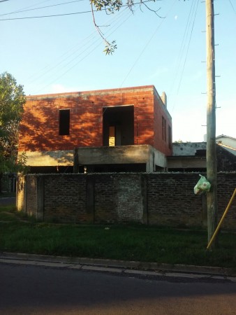 Oportunidad inversor: casa y otra a terminar