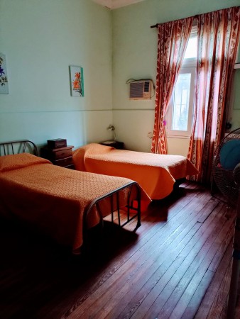 Casa de época, excelente conservación. Apto crédito