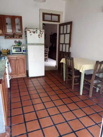 Casa de época, excelente conservación. Apto crédito