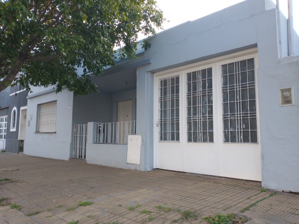 Casa americana con amplios ambientes y fondo ¡Nuevo valor!