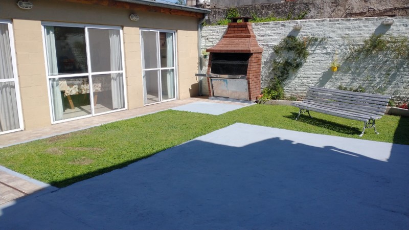 Amplia Casa en El Barrio de Villa Club