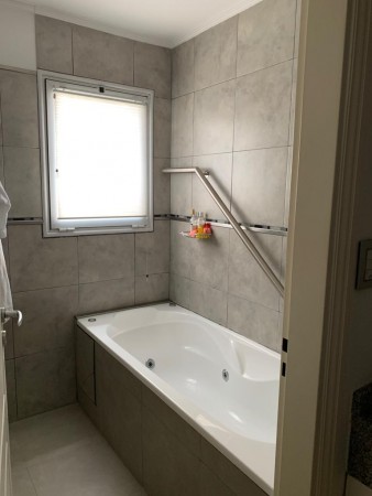 Triplex de categoria en condominio