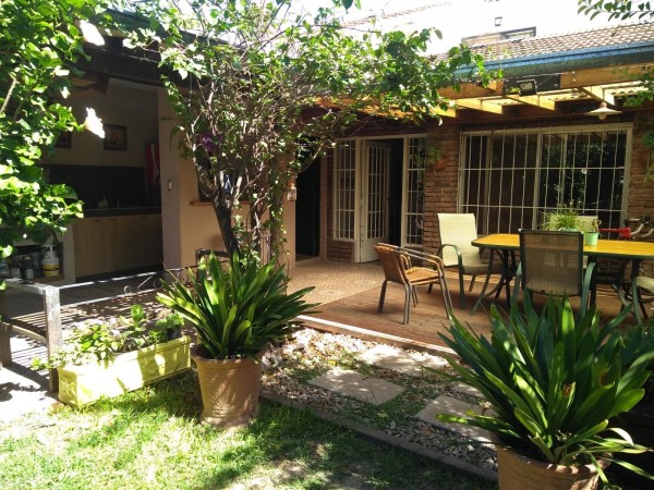 Chalet en Villa Club Sobre Calle Granaderos Nuevo Valor!