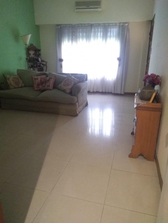 Chalet en Villa Club Sobre Calle Granaderos Nuevo Valor!
