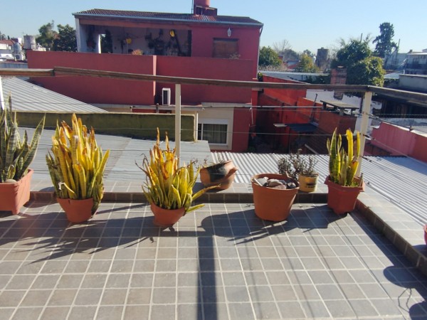 2 casas, ideal para varias familias