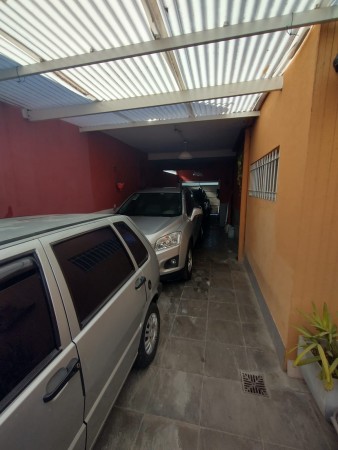 2 casas, ideal para varias familias