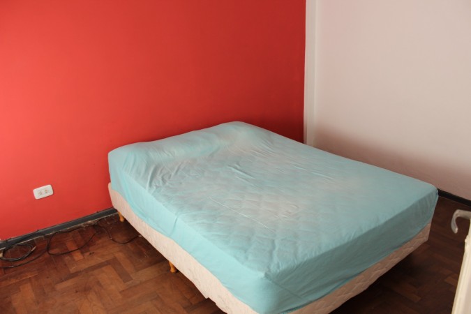 Casa con Departamento y Locales Villa Club al lado del Porteño