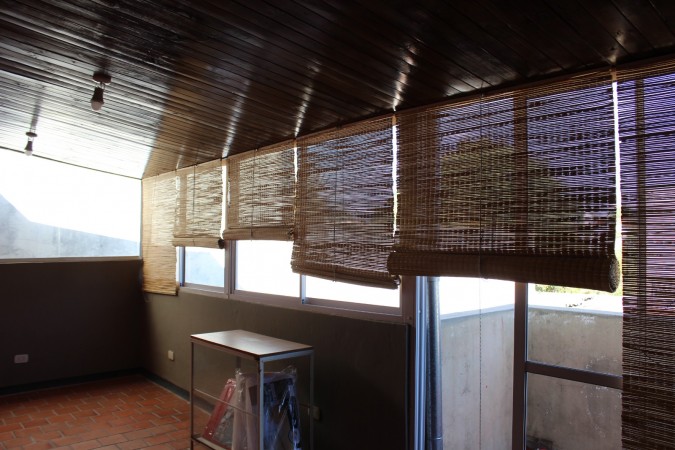 Casa con Departamento y Locales Villa Club al lado del Porteño