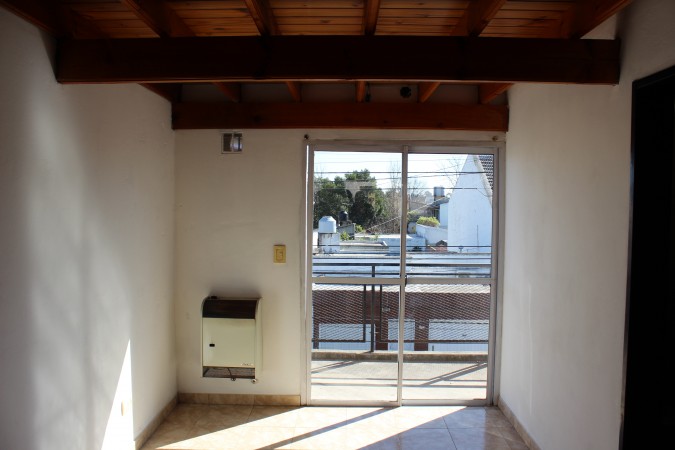 4 dúplex y galpón, ideal para renta