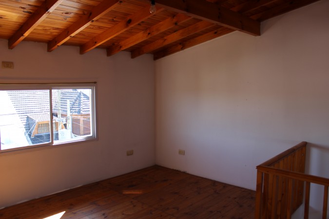 4 dúplex y galpón, ideal para renta