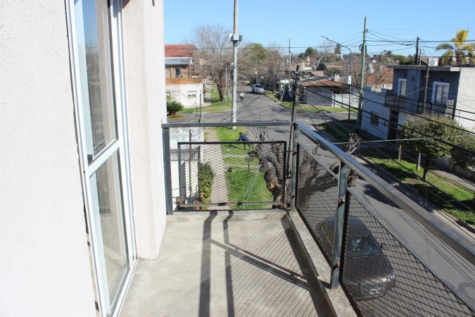 4 dúplex y galpón, ideal para renta