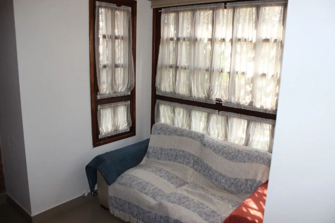 Casa triplex en centro de Hurlingham
