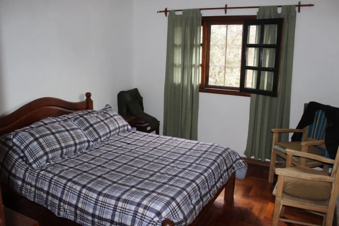 Casa triplex en centro de Hurlingham