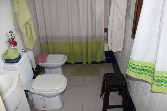 Casa triplex en centro de Hurlingham