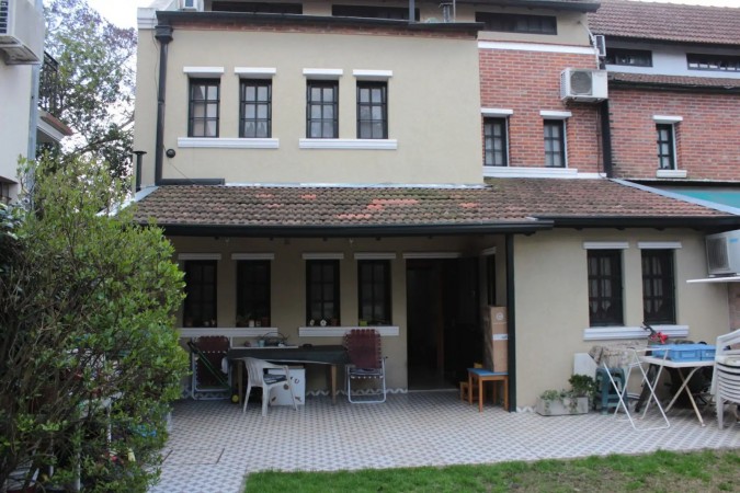 Casa triplex en centro de Hurlingham