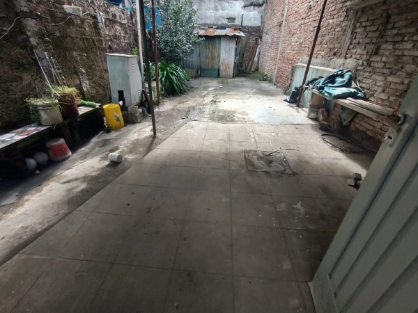 VENTA EN BLOQUE esquina Granaderos y Plumerillos