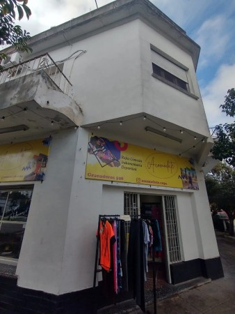 VENTA EN BLOQUE esquina Granaderos y Plumerillos
