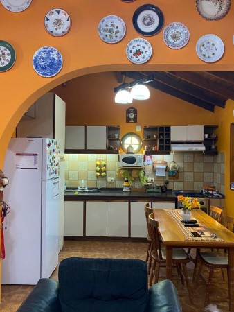 Casa con depto en planta alta 