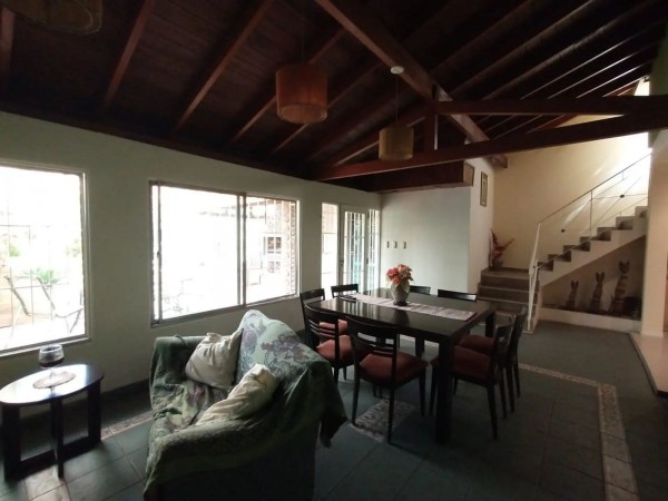 Chalet en Villa Club Sobre Calle Granaderos Nuevo Valor!