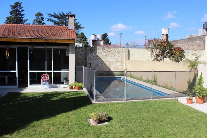 Casa con parque y piscina en William Morris