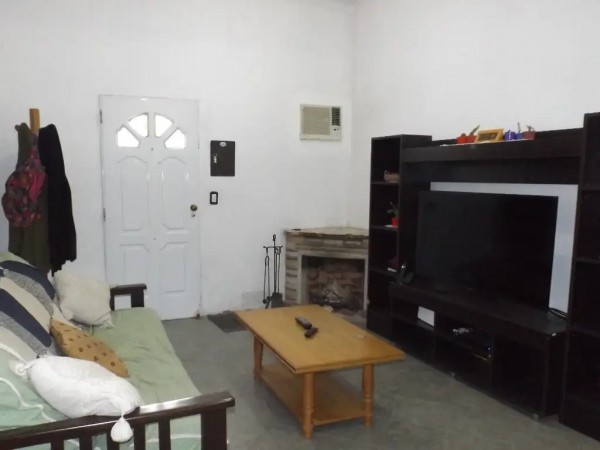 Casa amplia y con piscina en Villa Club