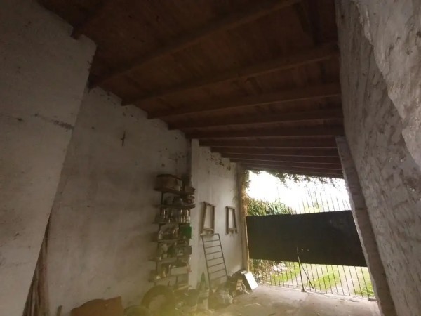 Amplia casa en una planta calle Epecuén