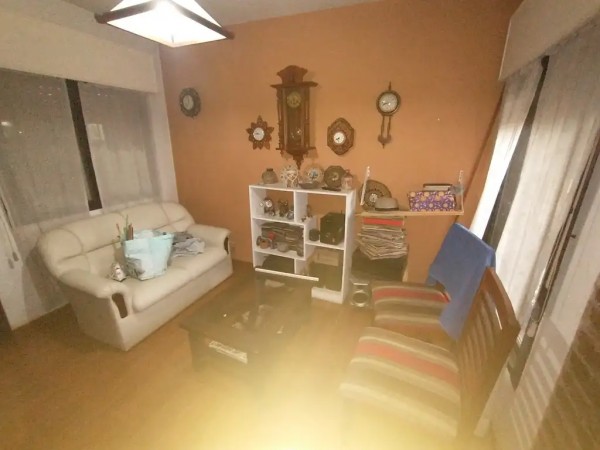 Amplia casa en una planta calle Epecuén