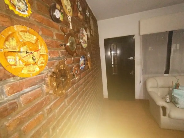 Amplia casa en una planta calle Epecuén