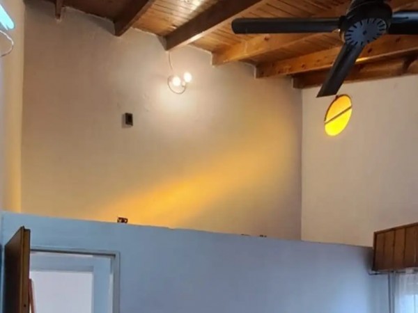 Casa en Villa Club con cochera y dependencia