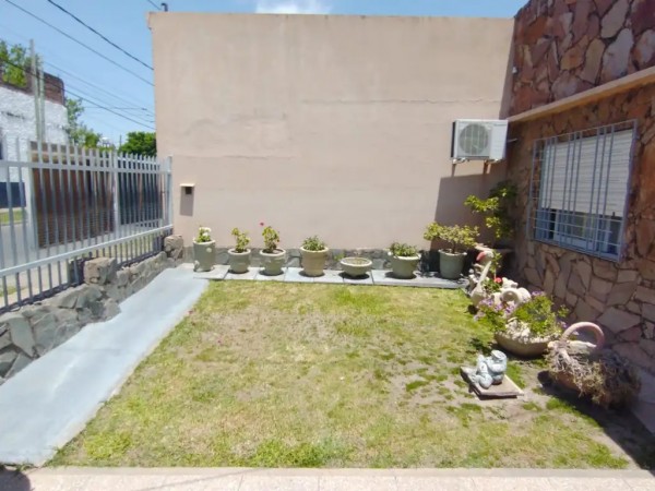 2 casas en un lote ideal familia grande
