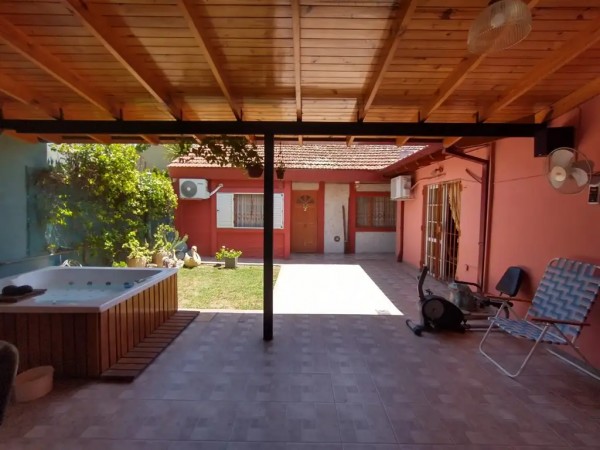 2 casas en un lote ideal familia grande