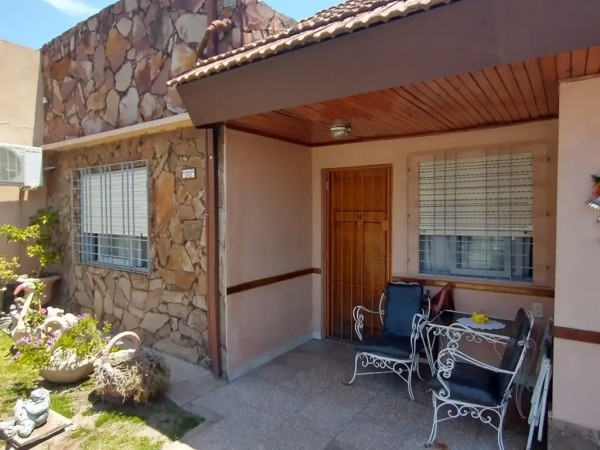 2 casas en un lote ideal familia grande