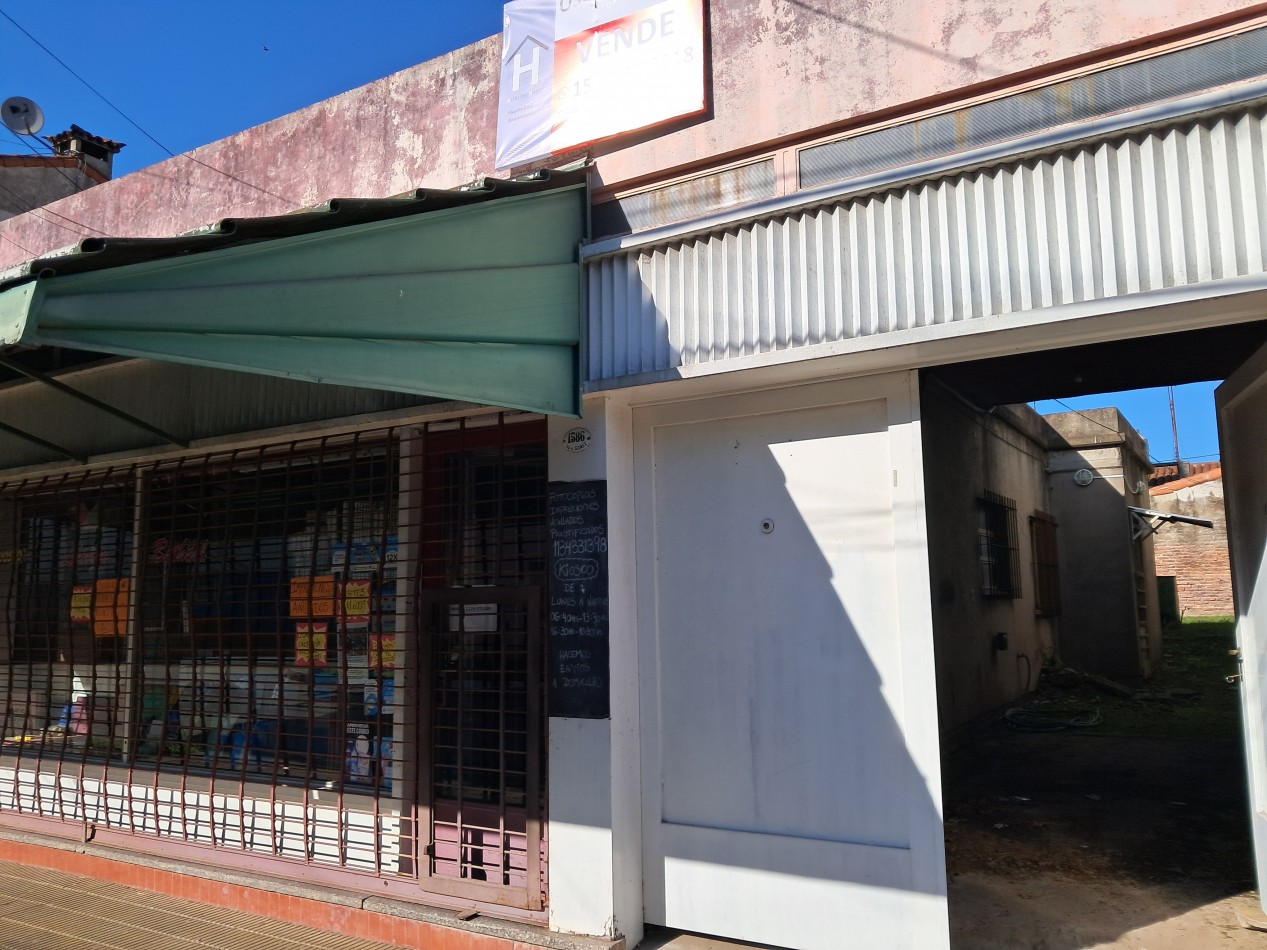 LOCAL COMERCIAL "SANTA TERESITA", HISTORICO EN LA ZONA, MAS CASA, MAS COCHERA, LOTE LIBRE.