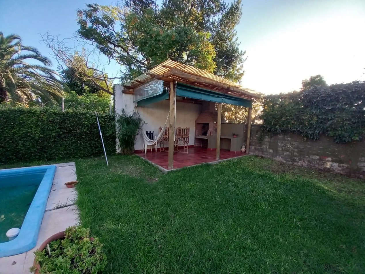 CASA CON PARQUE, Y CALIDOS AMBIENTES