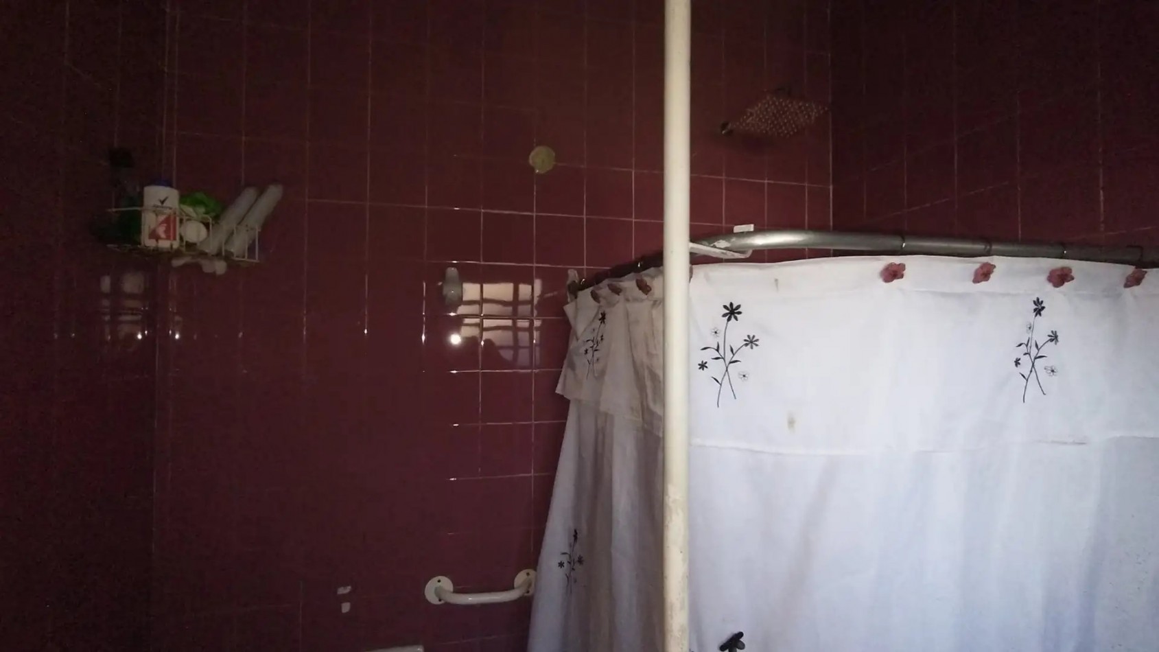 Casa en venta con amplio lote libre