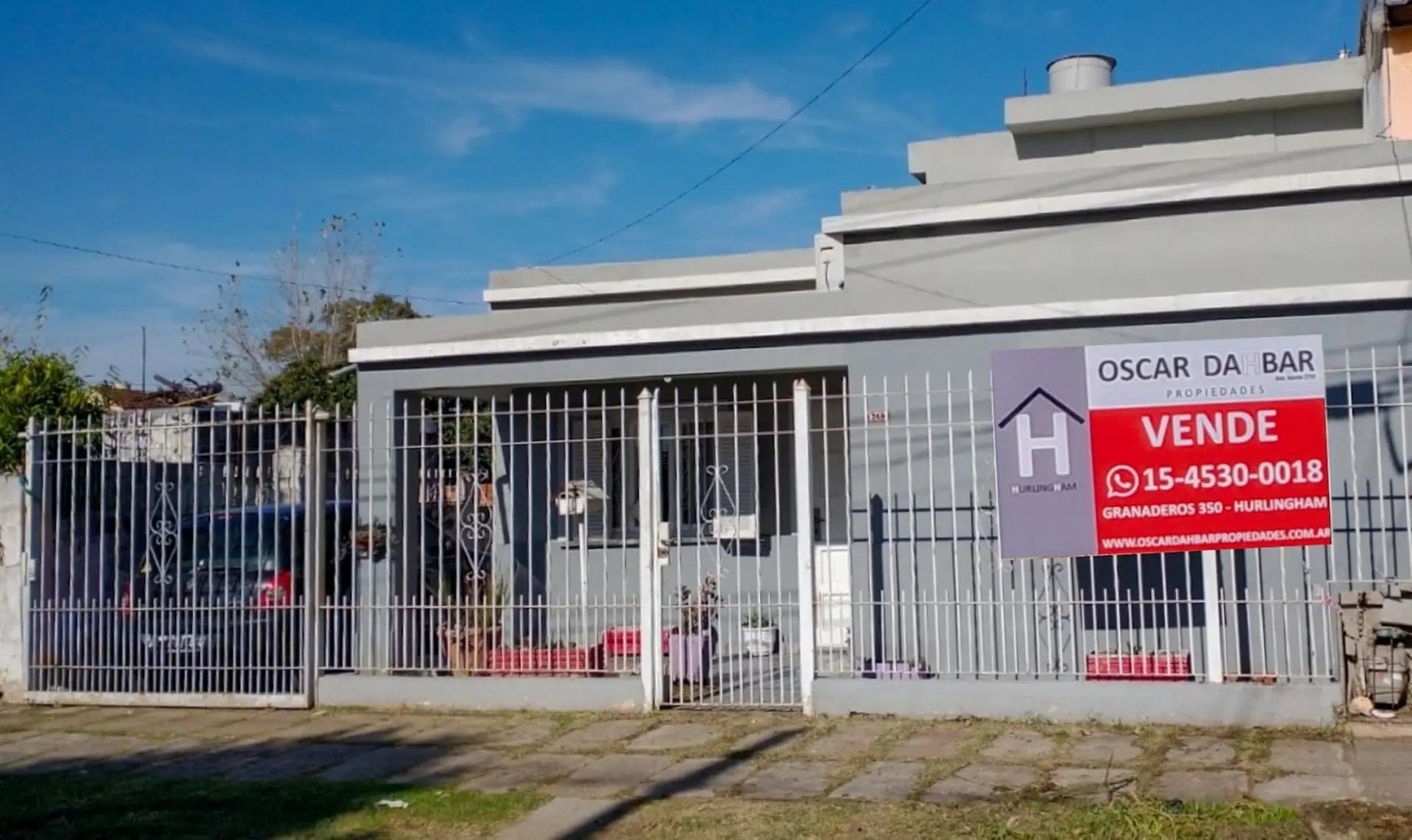 Casa en venta con amplio lote libre