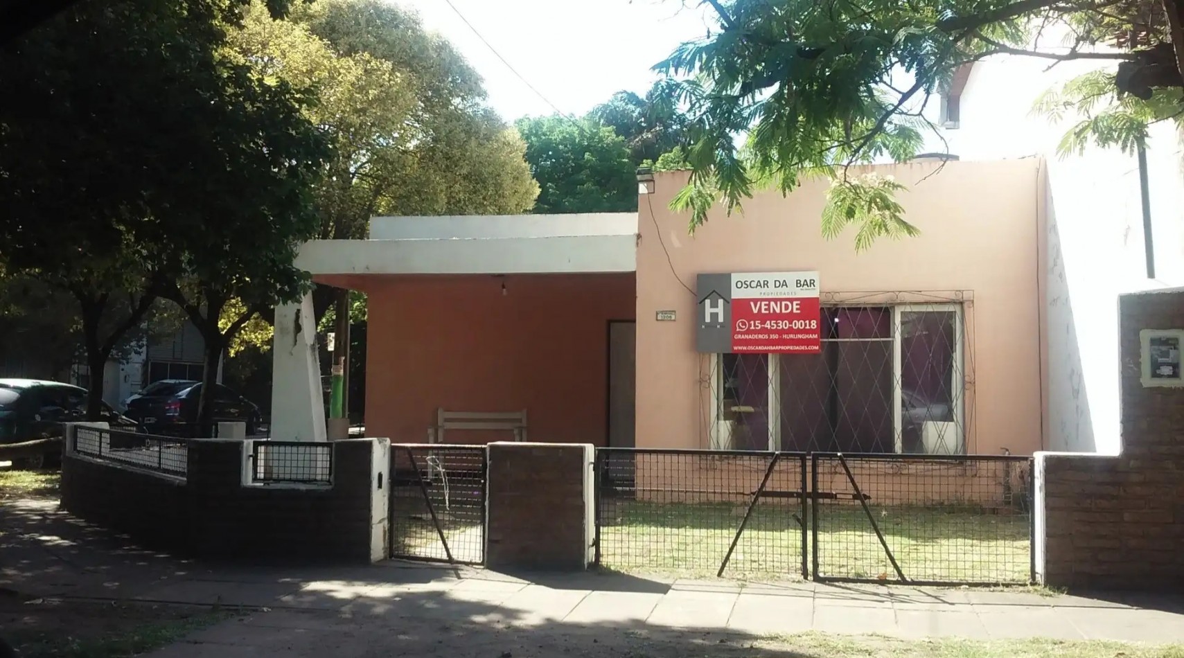 Casa en esquina Rodriguez