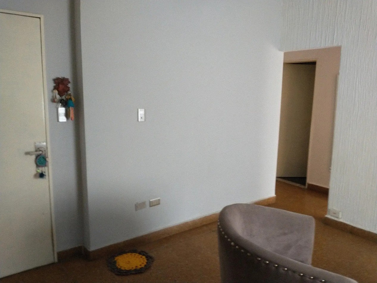Departamento amplio con balcon al frente