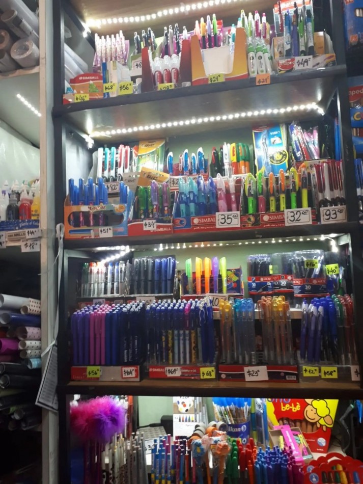 LIBRERIA EL SOL EN VENTA FRENTE A COLEGIO LINCOLN